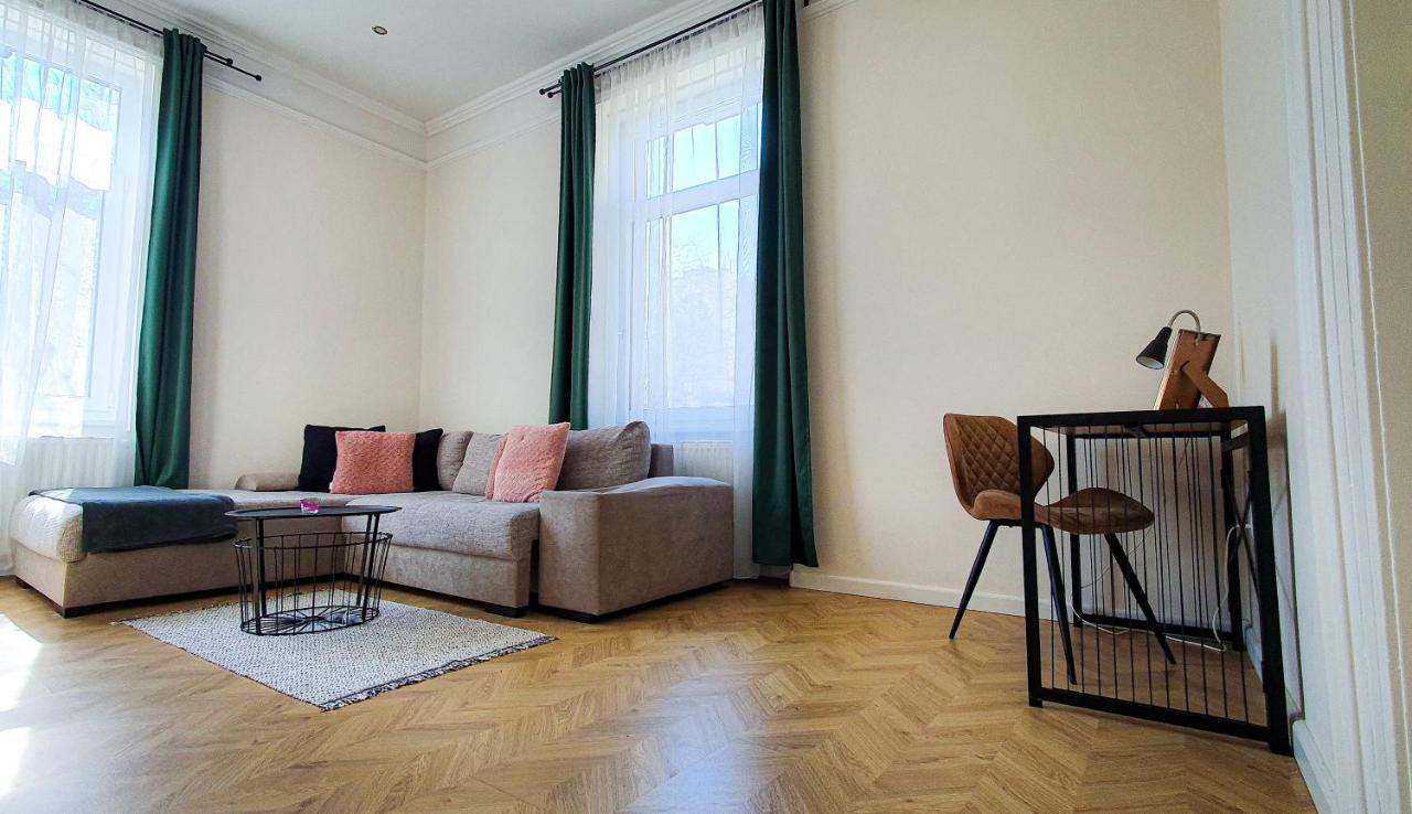 Smaragd Apartman Győr Kültér fotó